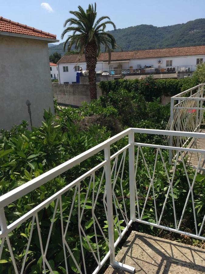Apartman Lorena Stari Grad  Luaran gambar