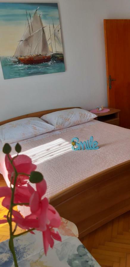 Apartman Lorena Stari Grad  Luaran gambar